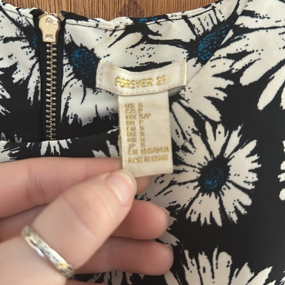 Sundress - Picture 4 of 5